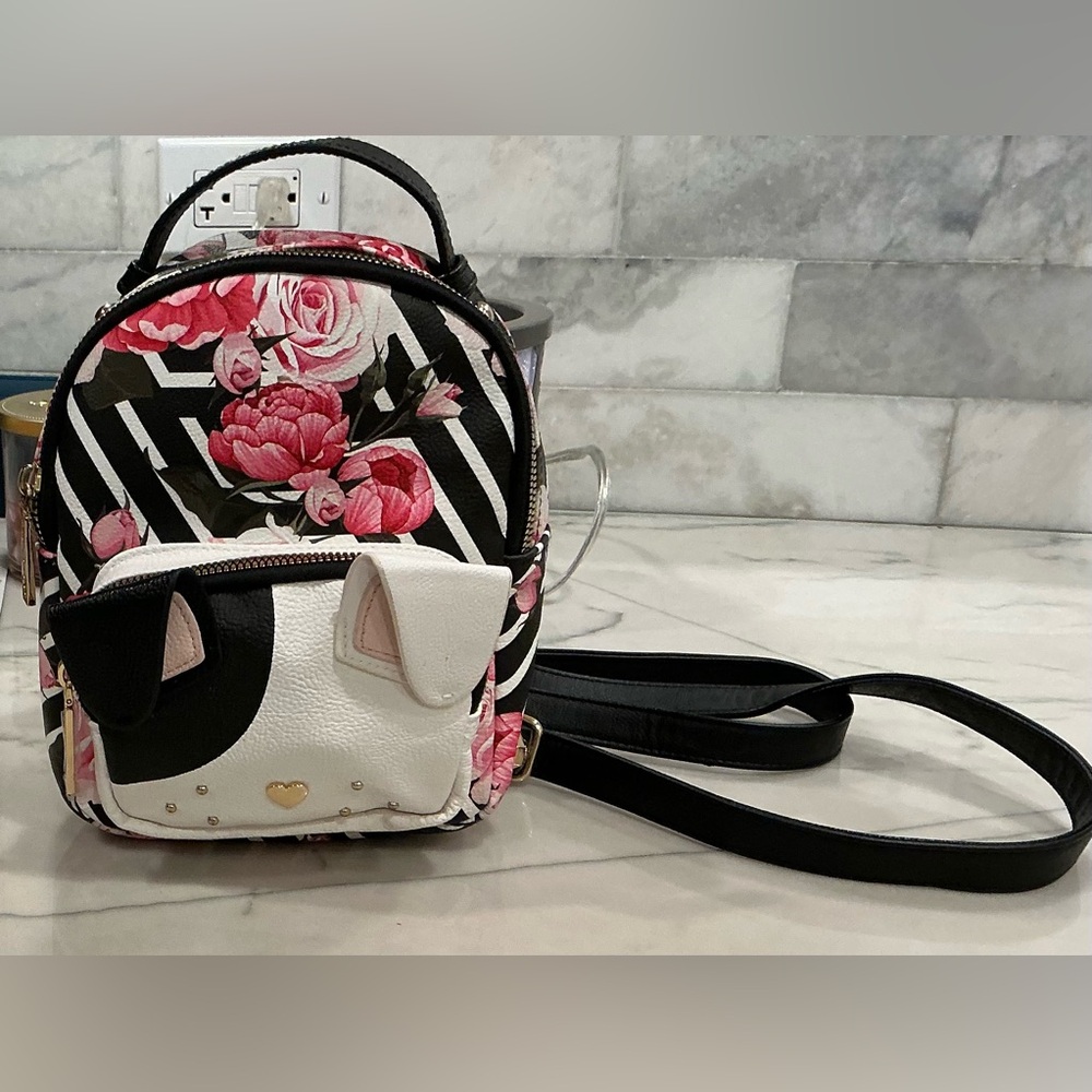 Betsey Johnson Dog Backpack Black Floral BG200BXT NWOT - Picture 8 of 9